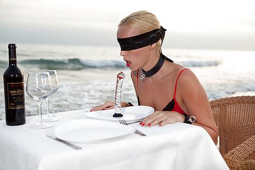 10P The beauty of BDSM in color