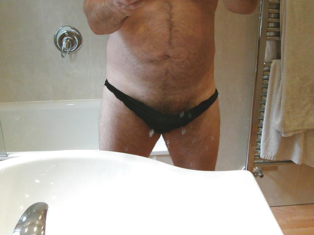 11P Tossertim playing and wanking with tartytash's panties