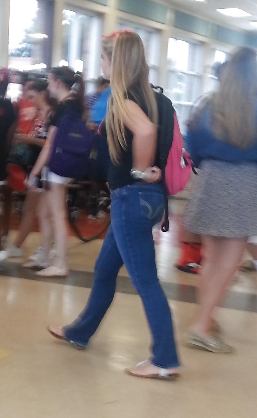 20P Candid Blonde Teen Ass in Tight Flare Jeans