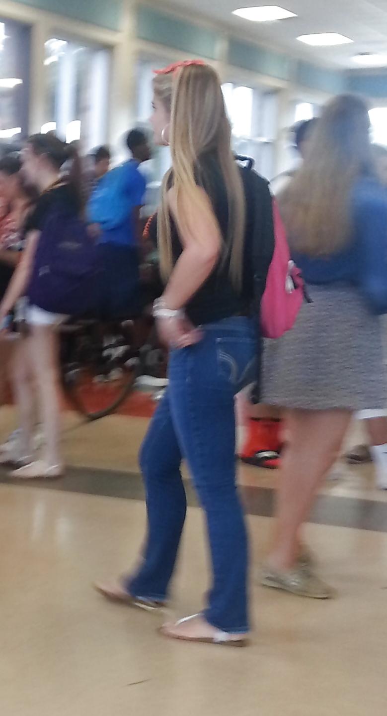 20P Candid Blonde Teen Ass in Tight Flare Jeans