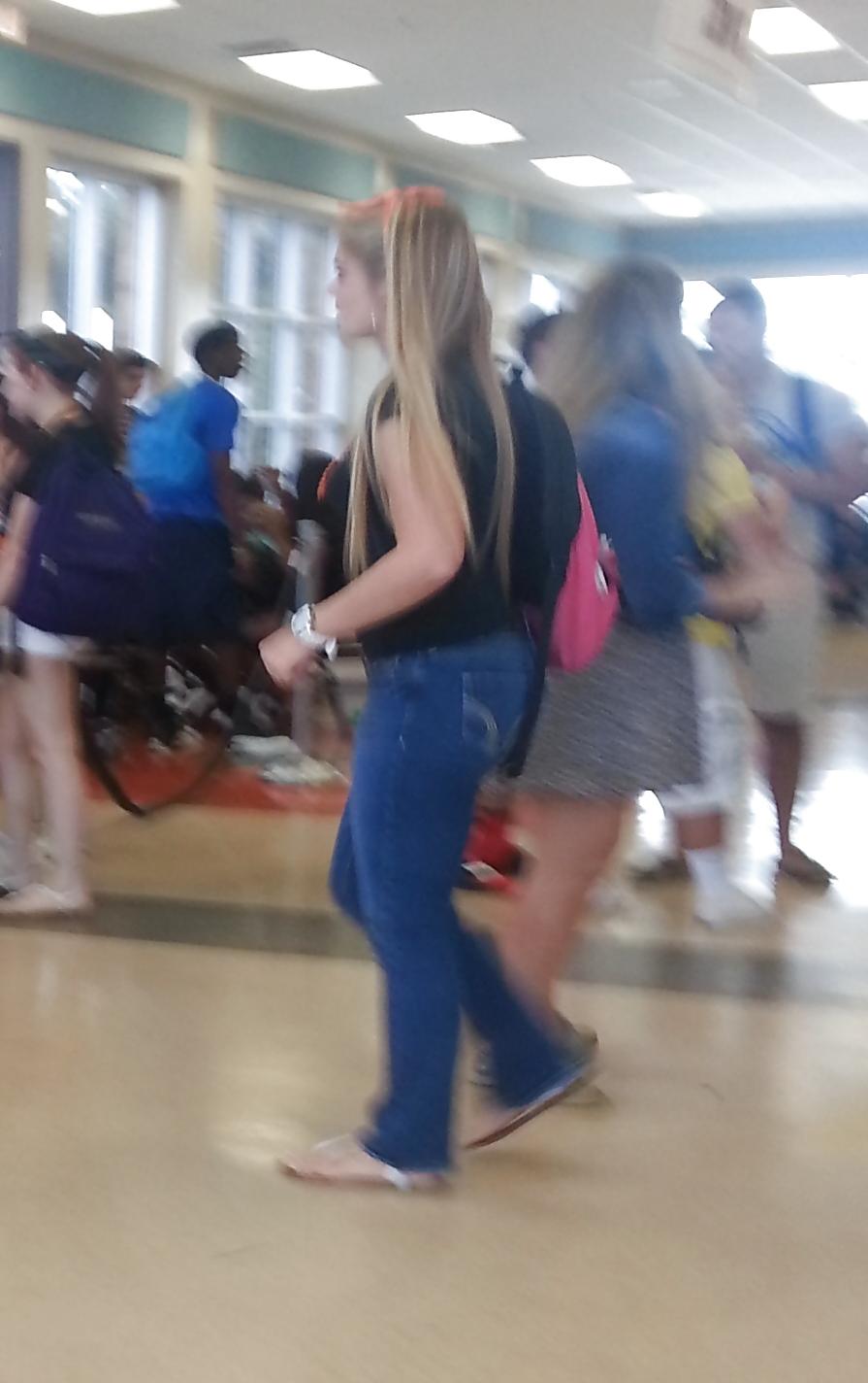 20P Candid Blonde Teen Ass in Tight Flare Jeans