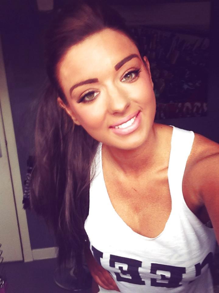 25P Facebook wanking material