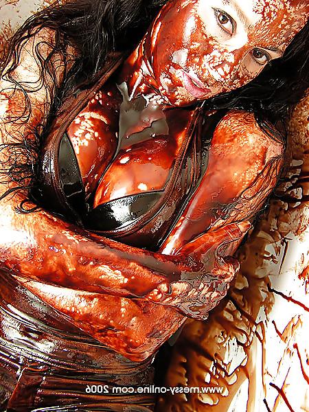 19P Messy latex girls