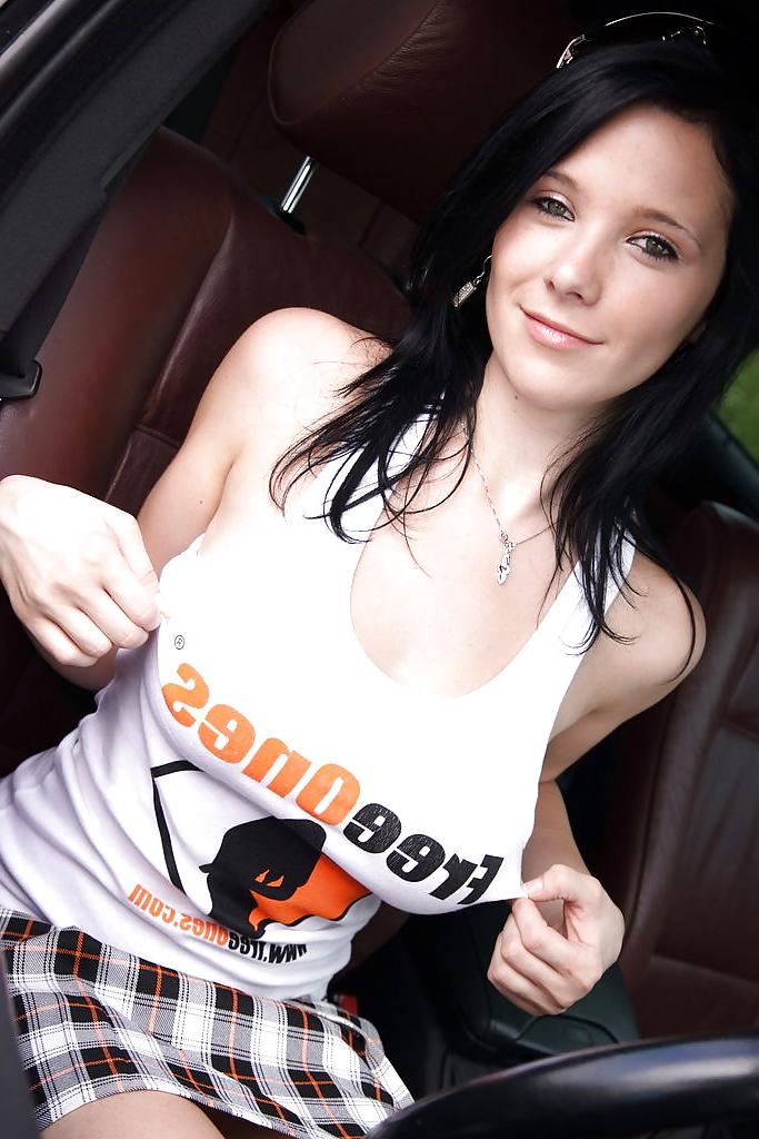 22P T-SHIRT BABE - ADRIANNA BLACK