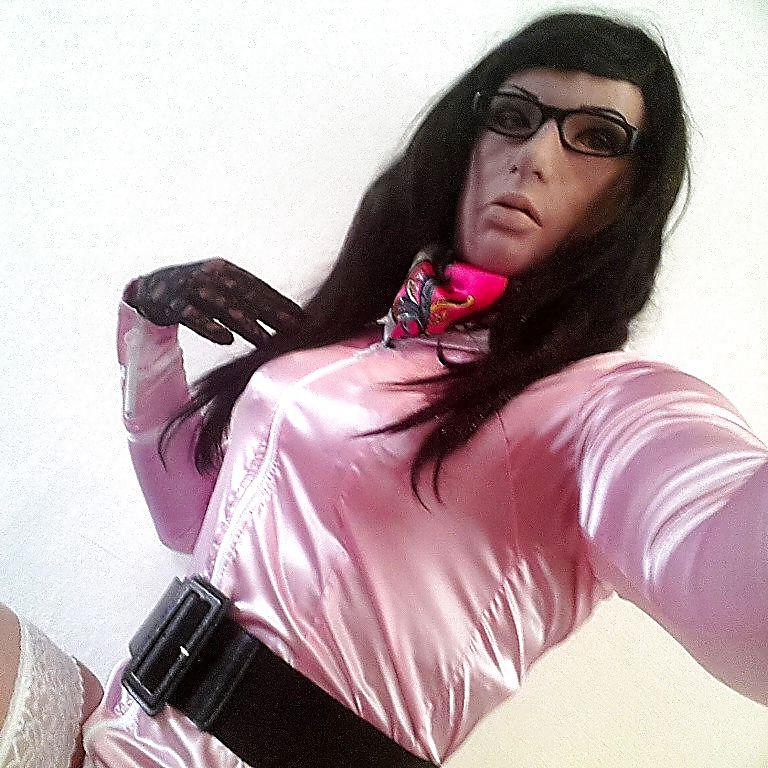 13P Pink satin steward
