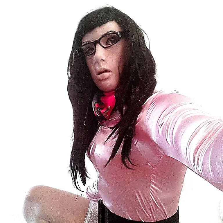 13P Pink satin steward