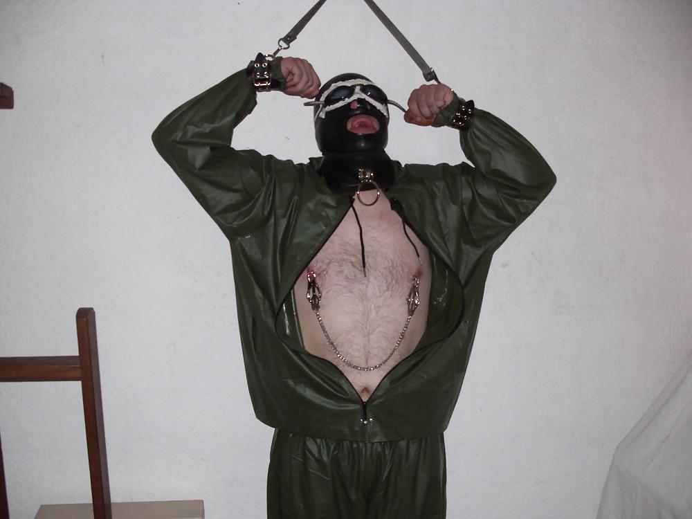 10P Seance sm en tenue pvc et latex