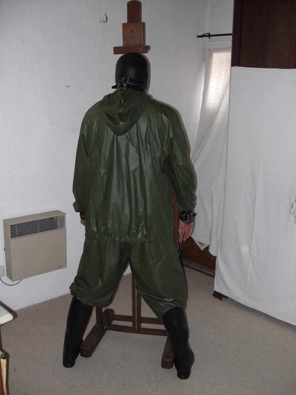 10P Seance sm en tenue pvc et latex