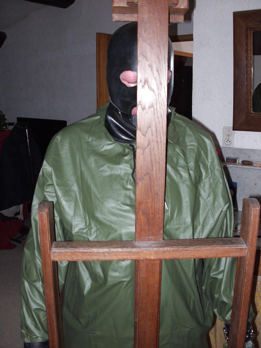 10P Seance sm en tenue pvc et latex