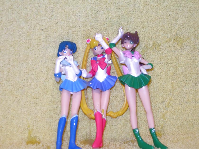 9P Yellow Towel - Sailor Scout Threesome pt2