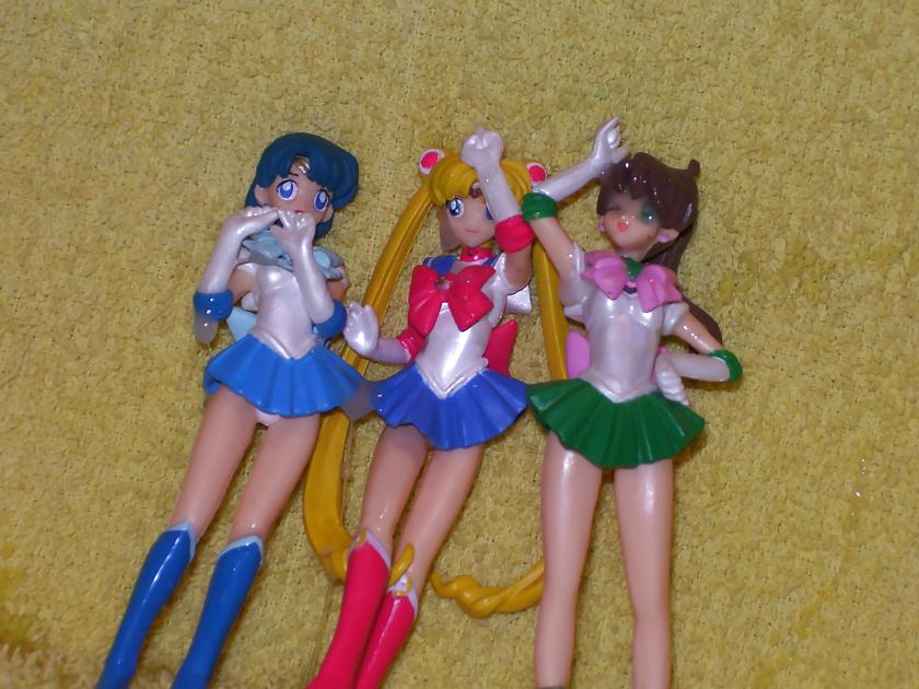9P Yellow Towel - Sailor Scout Threesome pt2