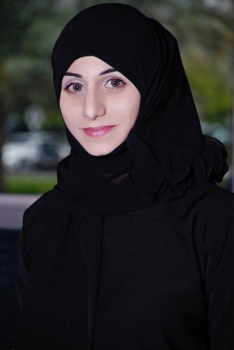 25P HORNY ARABS IN HIJABS 