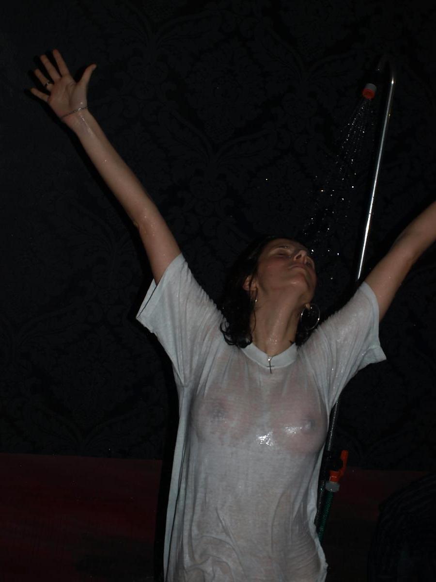 25P Wet Tshirts
