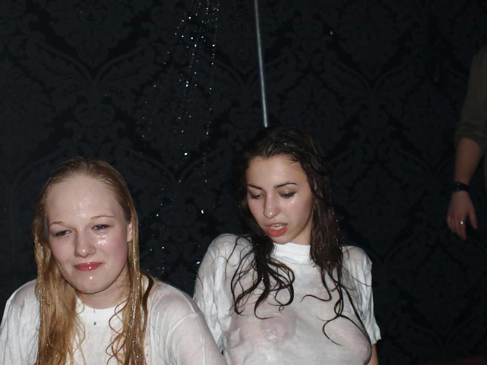 25P Wet Tshirts