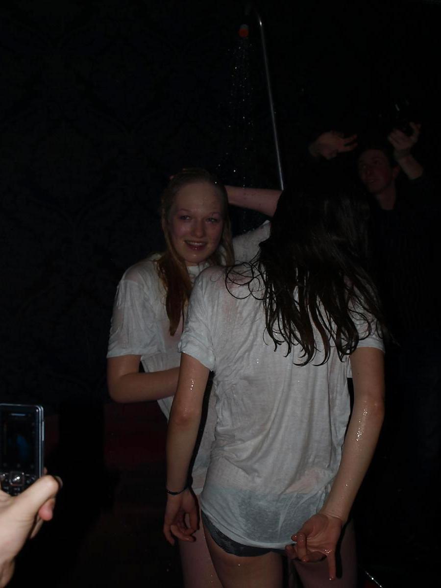 25P Wet Tshirts