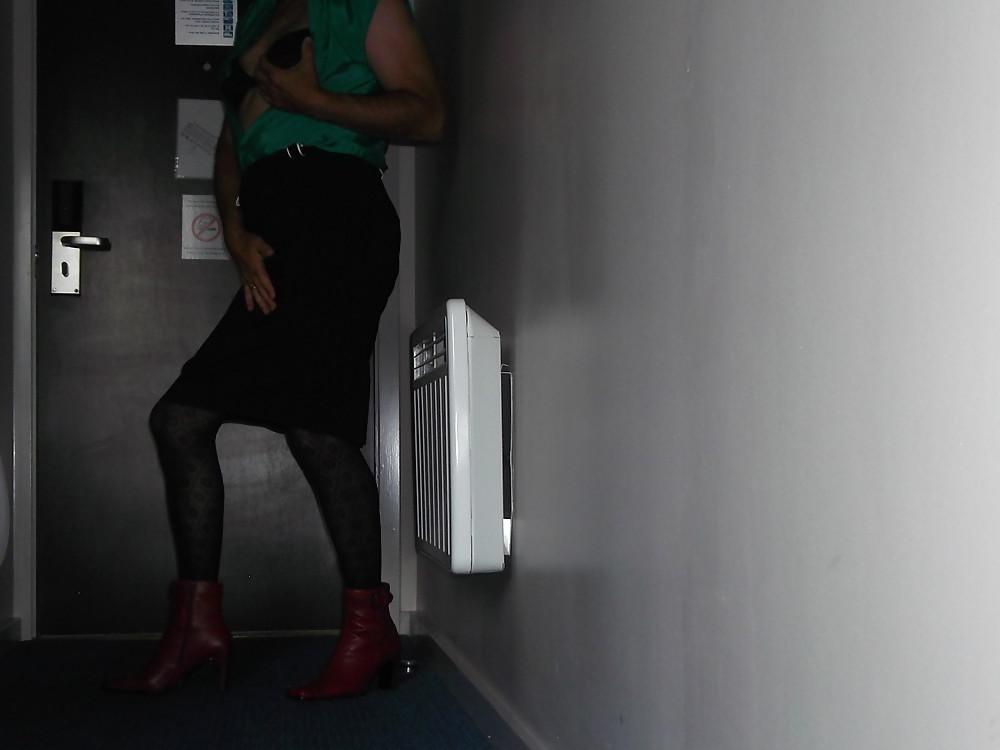 7P Satin blouse and pencil skirt