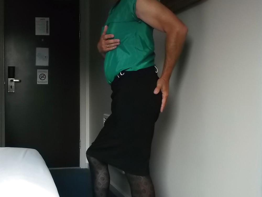 7P Satin blouse and pencil skirt