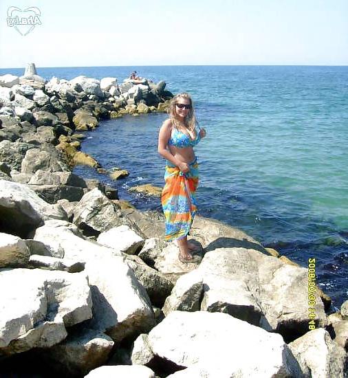 24P Busty Bulgarian Woman 12