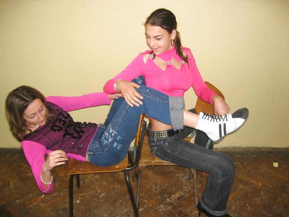 25P Bulgarian School Girls