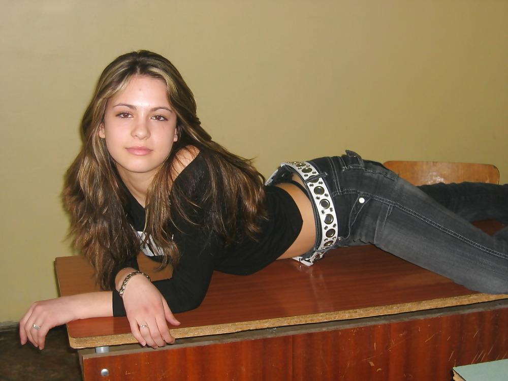25P Bulgarian School Girls