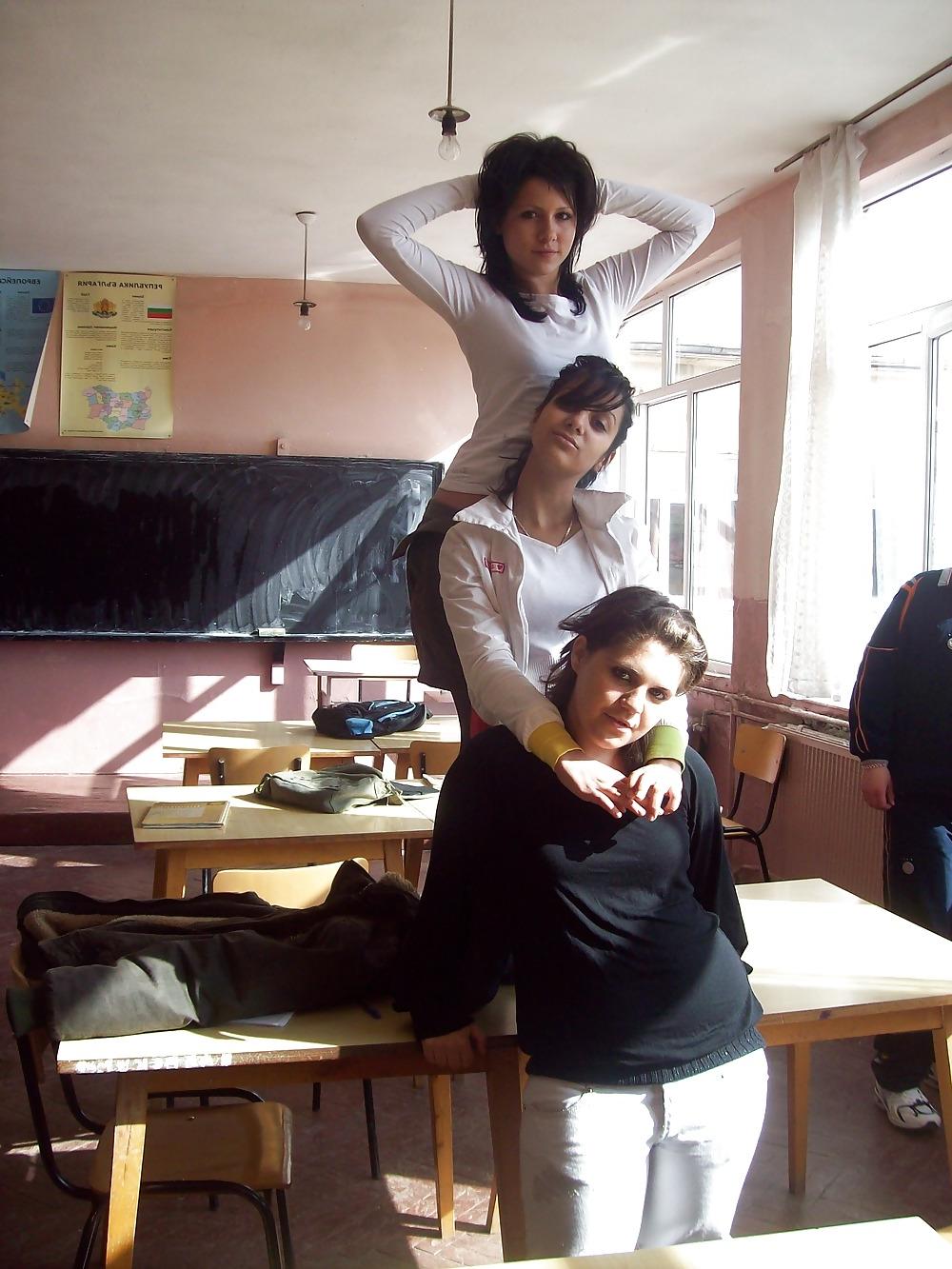 25P Bulgarian School Girls