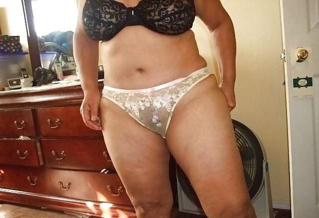 12P The wife in lingerie