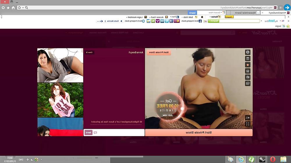 12P Hot Cam Girl