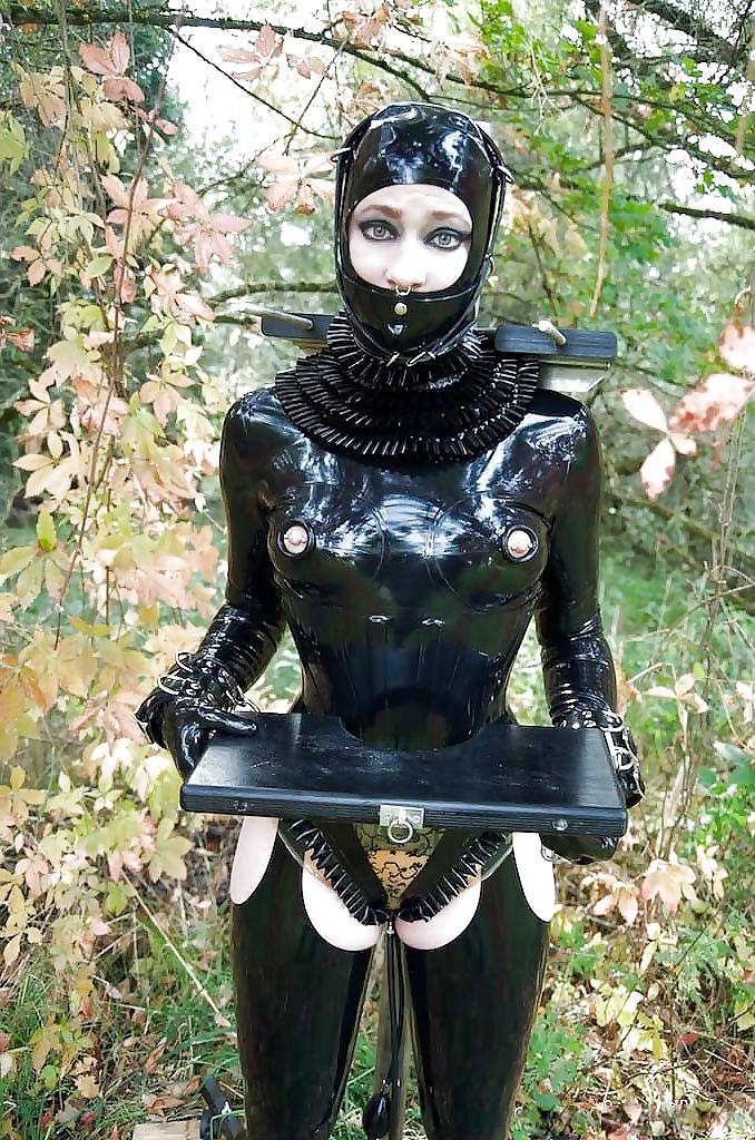 17P Latex Slaves
