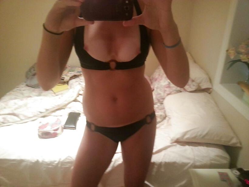 25P Amazing Blond Teen Selfshot 2of2