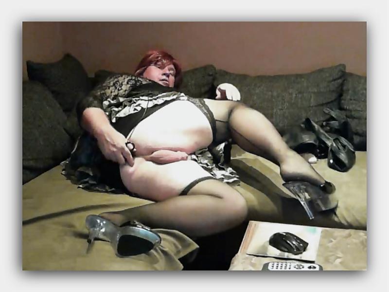 12P Micha DWT: Webcam-Action with Dildo & Analplug