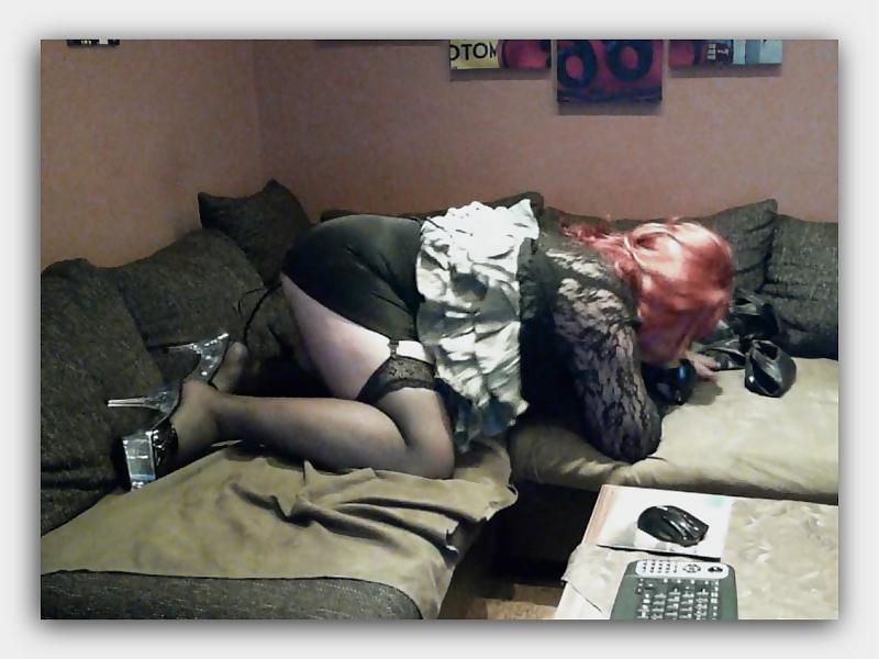 12P Micha DWT: Webcam-Action with Dildo & Analplug