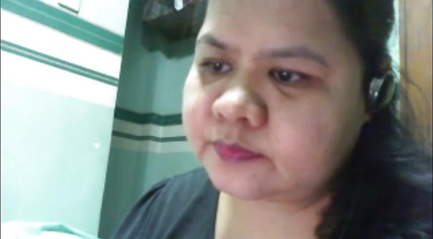 14P My Skype Filipina GF Elle cums for me
