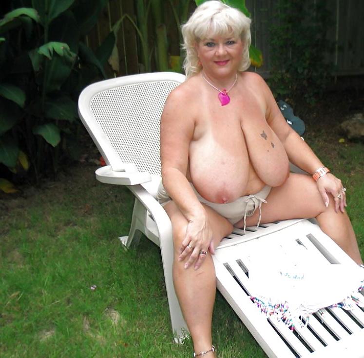 11P I love saggy tits 37.