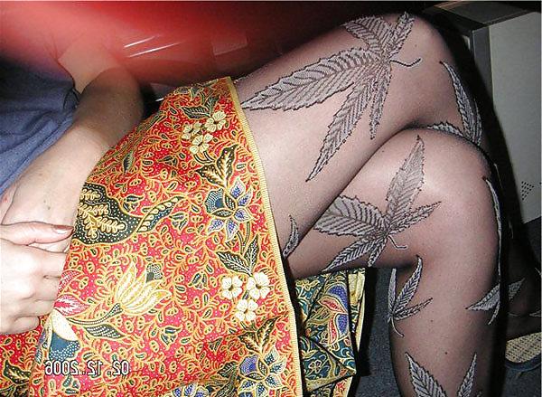 22P Russian Stockings 02