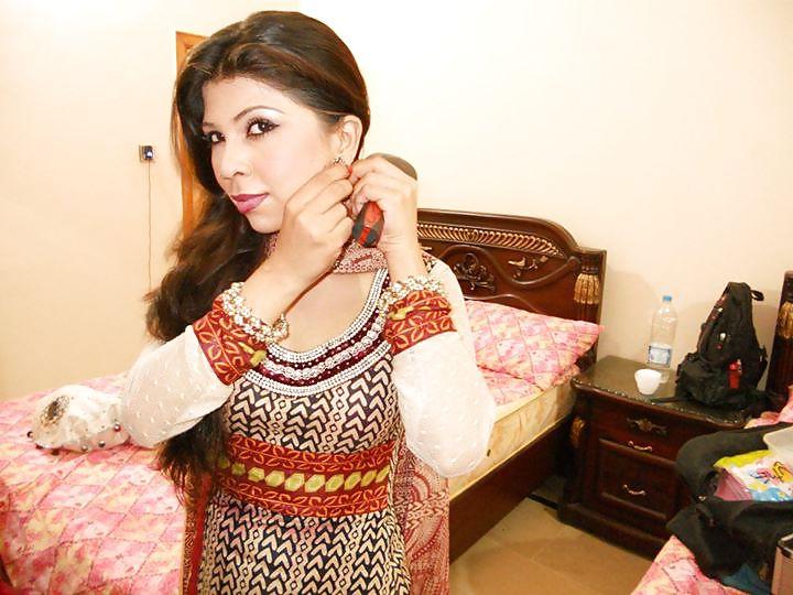 20P Sexxie Paki Chick for Bukkake and Gang Bang