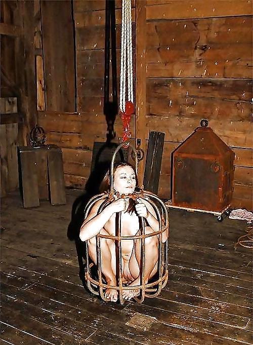 19P Unbequemer Käfig des BDSM-Instituts