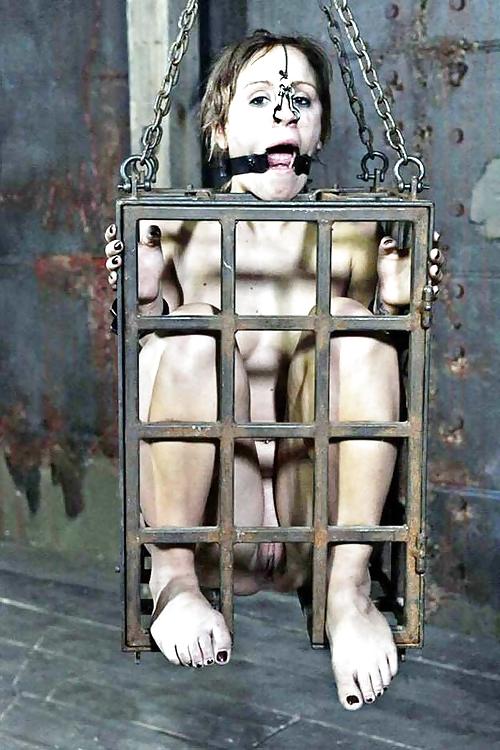 19P Unbequemer Käfig des BDSM-Instituts