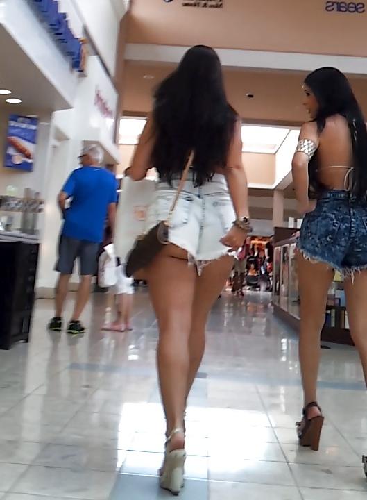 24P SUPER Sexy Latina Babe SHORTS ASS OUT voyeur candid