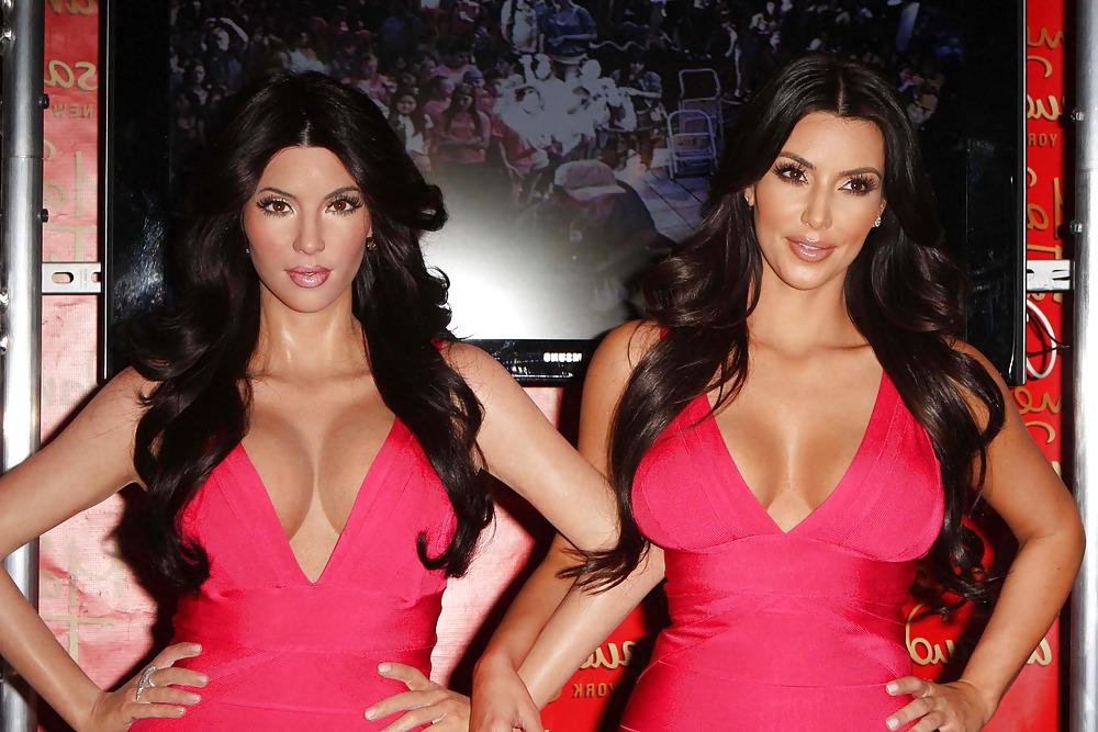11P Kim Kardashian Unveils Her Wax Figure at Madame Tussauds