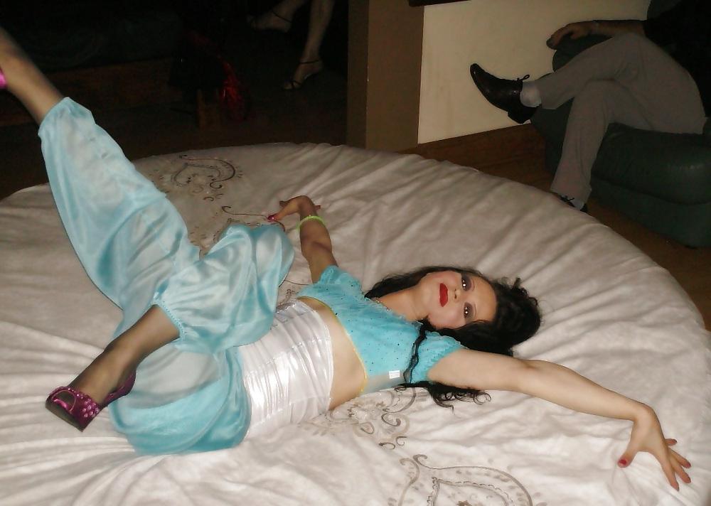 22P Pics from a swinger club.
