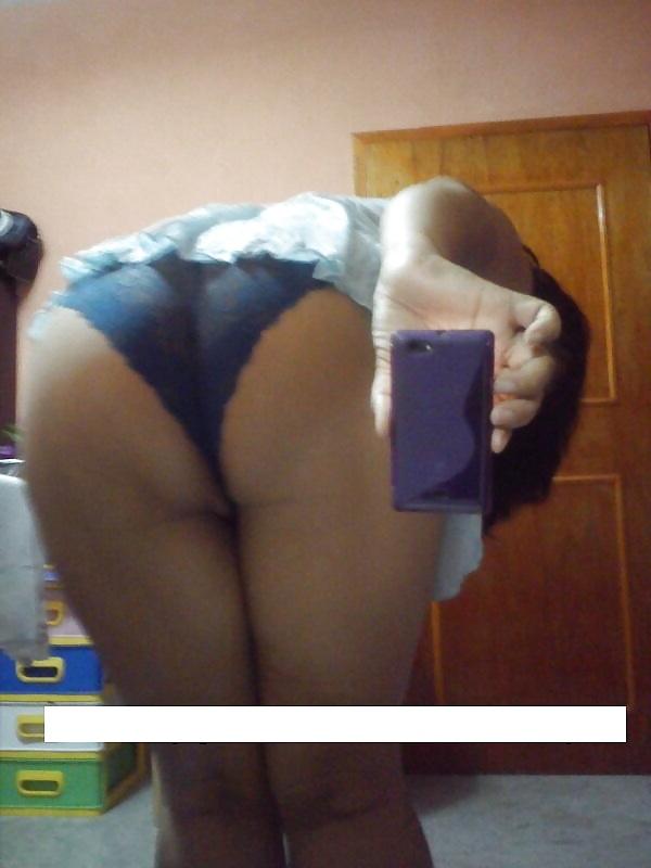 17P Latina mature selfshots