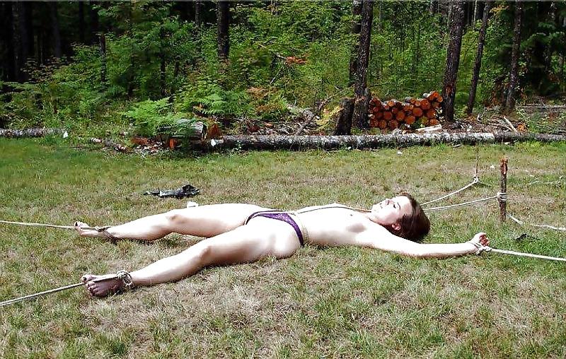 25P Sluts In Outdoor Training 