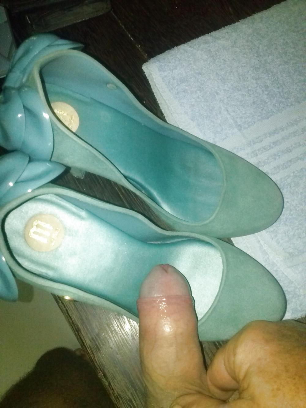18P Wanking to my stepdaughters pics