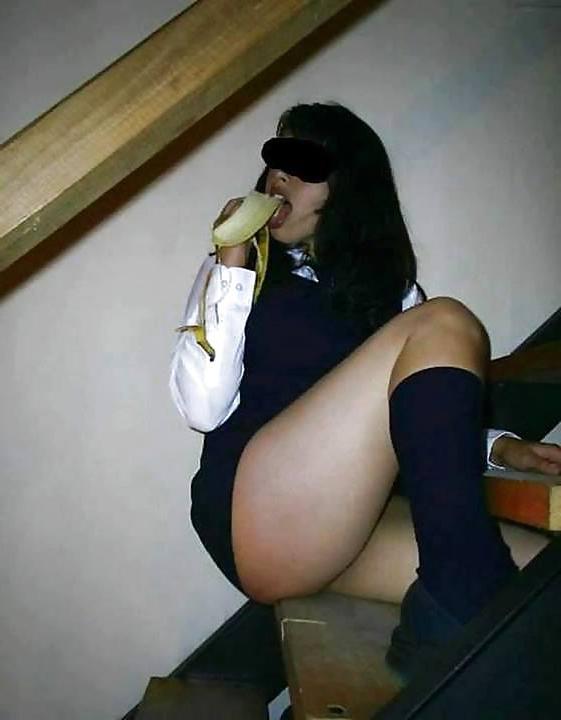 25P Latina Upskirts 5
