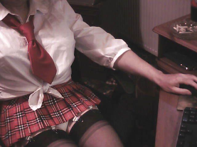 12P Tarten school uniform