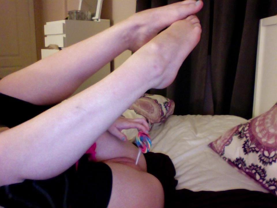 7P Teen Feet