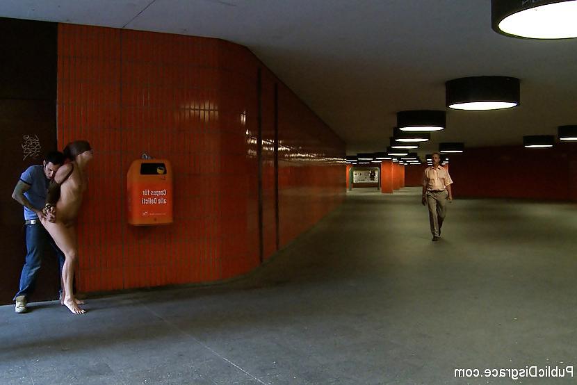 22P Lovley Public BDSM