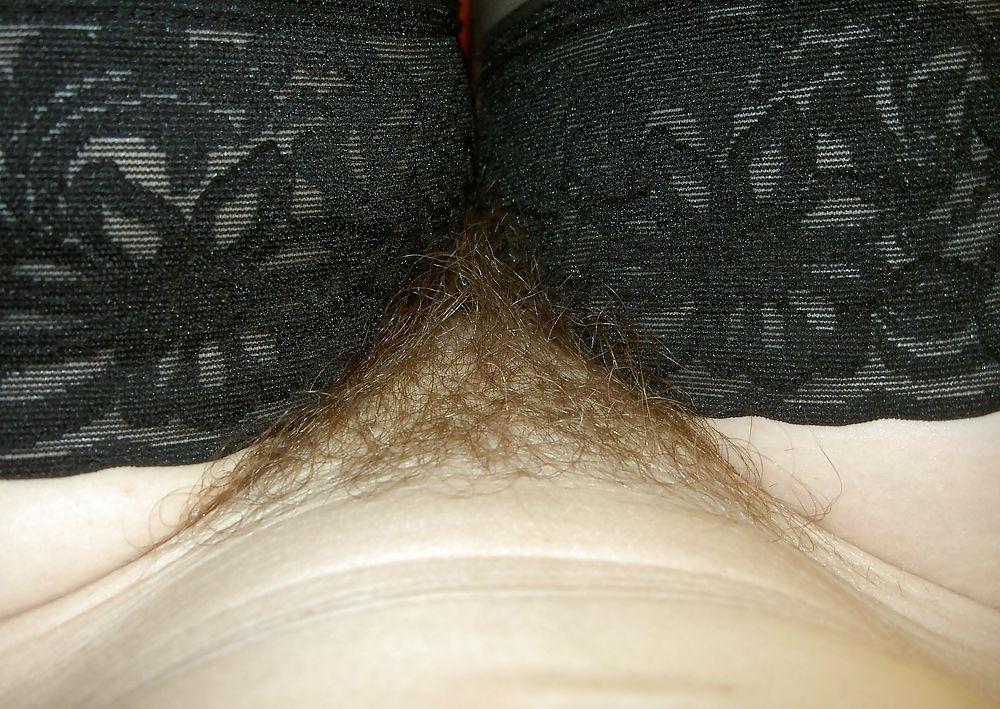 25P Hairy pussy 3