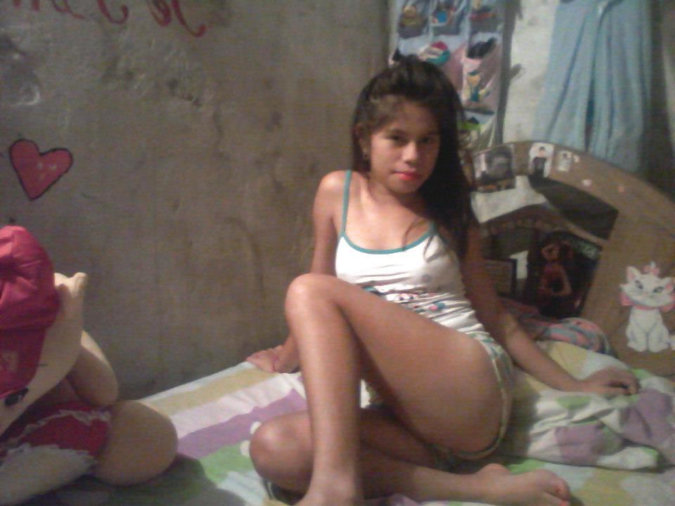 25P Sexy Latina Babes