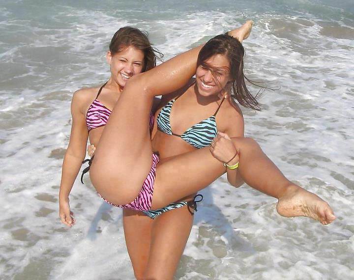 25P Sexy Latina Babes